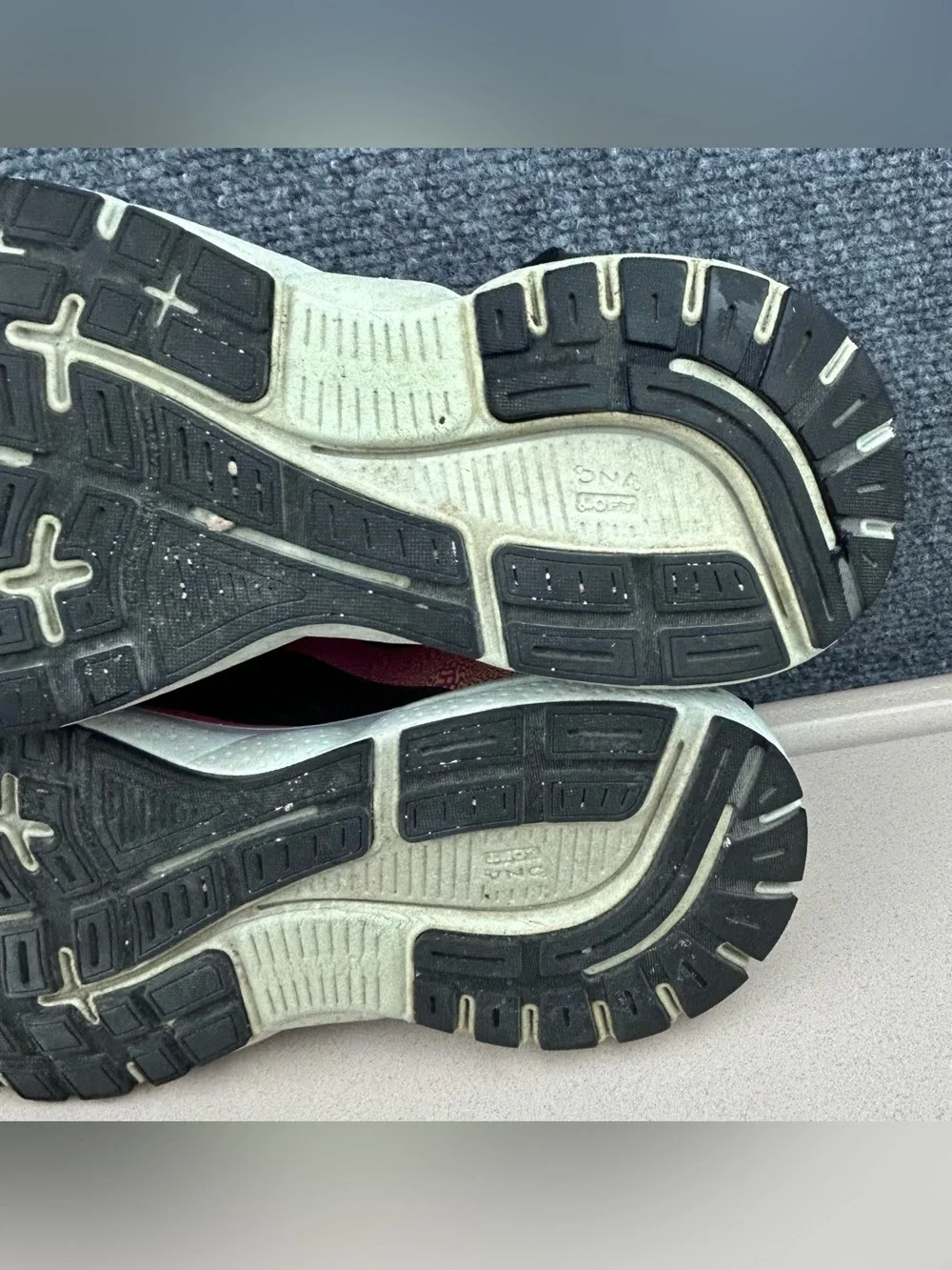 Brooks Trace 3 women’s lightweight running shoes sneakers size 8